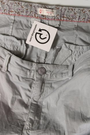 Дамски къс панталон Esprit, Размер L, Цвят Син, Цена 17,68 лв.