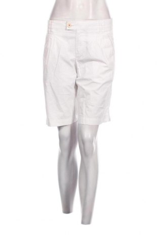 Дамски къс панталон Esprit, Размер M, Цвят Бял, Цена 15,30 лв.