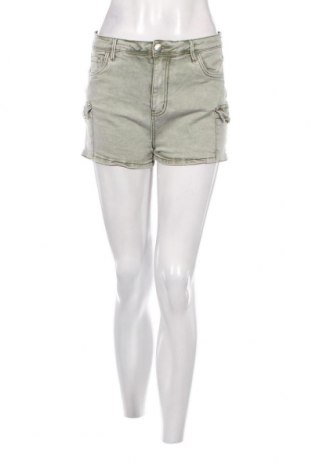 Дамски къс панталон Fb Sister, Размер M, Цвят Зелен, Цена 7,60 лв.