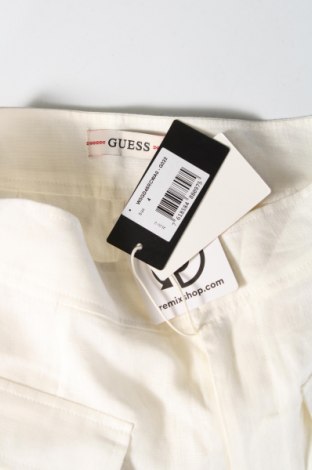 Pantaloni scurți de femei Guess, Mărime S, Culoare Alb, Preț 298,50 Lei