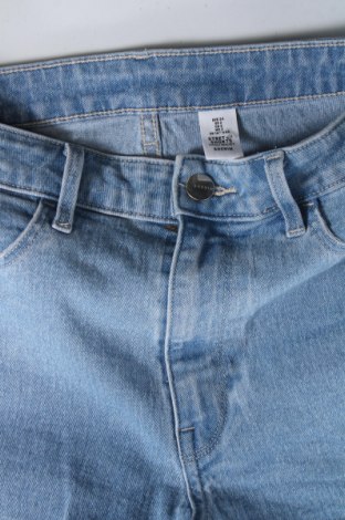 Дамски къс панталон H&M, Размер XS, Цвят Син, Цена 19,04 лв.