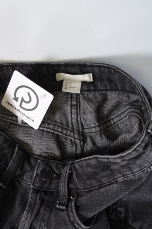 Pantaloni scurți de femei H&M, Mărime XS, Culoare Negru, Preț 62,50 Lei