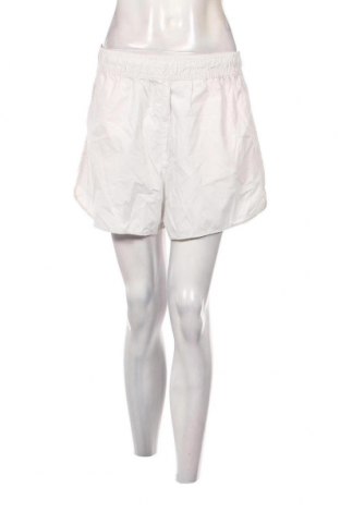 Pantaloni scurți de femei H&M, Mărime M, Culoare Alb, Preț 28,13 Lei