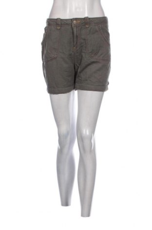 Pantaloni scurți de femei H&M Divided, Mărime S, Culoare Bej, Preț 25,43 Lei