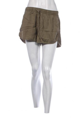 Pantaloni scurți de femei H&M L.O.G.G., Mărime L, Culoare Verde, Preț 28,80 Lei