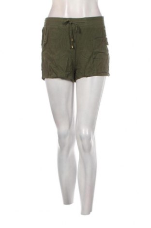 Дамски къс панталон Haily`s, Размер M, Цвят Зелен, Цена 13,60 лв.
