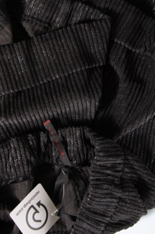 Γυναικείο κοντό παντελόνι Imperial, Μέγεθος L, Χρώμα Μαύρο, Τιμή 14,55 €