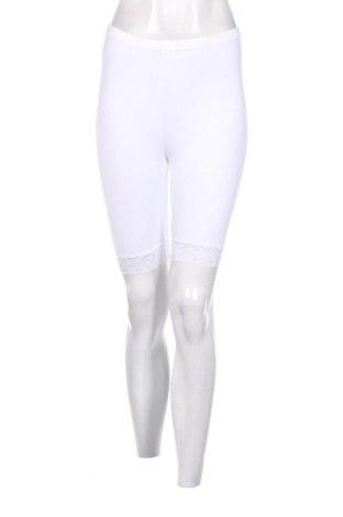 Дамски къс панталон Janina, Размер M, Цвят Бял, Цена 11,73 лв.