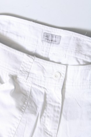 Damen Shorts Kangaroos, Größe M, Farbe Weiß, Preis 23,66 €
