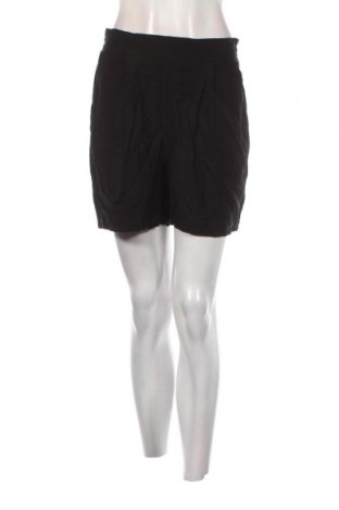 Дамски къс панталон Lola Liza, Размер M, Цвят Черен, Цена 13,60 лв.