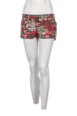 Дамски къс панталон Maui Wowie, Размер S, Цвят Многоцветен, Цена 6,80 лв.