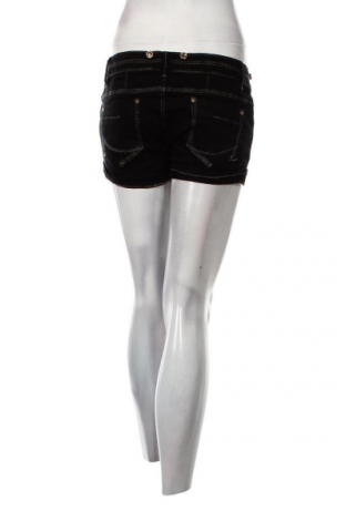 Γυναικείο κοντό παντελόνι Monday Premium, Μέγεθος L, Χρώμα Μαύρο, Τιμή 5,76 €