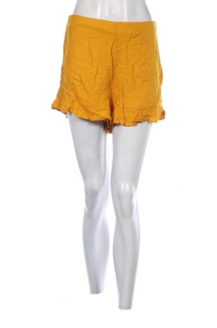 Дамски къс панталон Pimkie, Размер S, Цвят Жълт, Цена 7,60 лв.