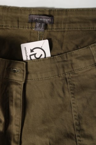 Дамски къс панталон Primark, Размер XXL, Цвят Зелен, Цена 19,00 лв.