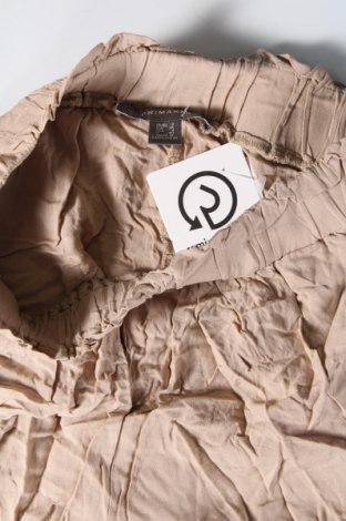 Дамски къс панталон Primark, Размер S, Цвят Бежов, Цена 4,75 лв.