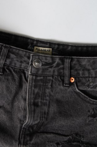 Γυναικείο κοντό παντελόνι Pull&Bear, Μέγεθος M, Χρώμα Γκρί, Τιμή 9,72 €