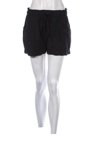 Дамски къс панталон Pull&Bear, Размер M, Цвят Черен, Цена 7,60 лв.