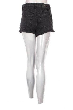 Damen Shorts Pull&Bear, Größe M, Farbe Schwarz, Preis € 13,22