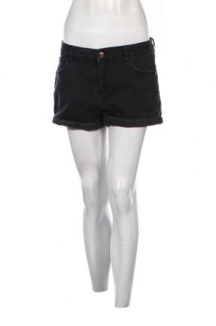 Γυναικείο κοντό παντελόνι Reserved, Μέγεθος M, Χρώμα Μαύρο, Τιμή 5,29 €