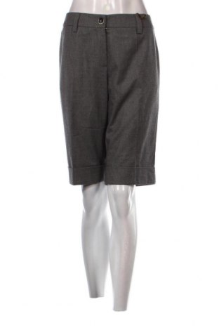 Γυναικείο κοντό παντελόνι Rosner, Μέγεθος M, Χρώμα Πολύχρωμο, Τιμή 22,30 €