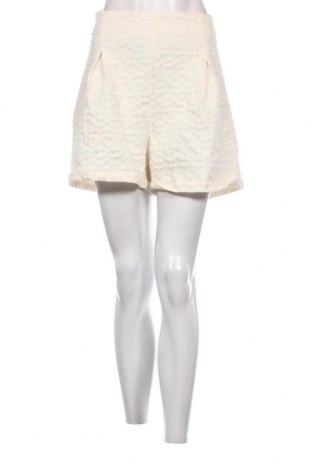 Γυναικείο κοντό παντελόνι SHEIN, Μέγεθος M, Χρώμα Εκρού, Τιμή 4,11 €