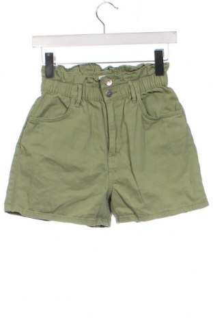 Дамски къс панталон Sinsay, Размер XS, Цвят Зелен, Цена 11,40 лв.