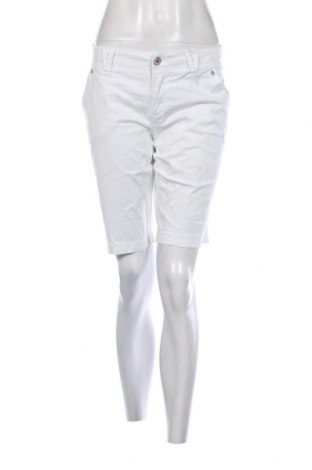 Дамски къс панталон Street One, Размер M, Цвят Бял, Цена 17,34 лв.