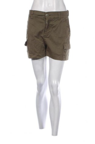Pantaloni scurți de femei Tally Weijl, Mărime M, Culoare Verde, Preț 29,08 Lei
