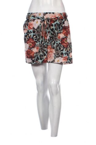 Дамски къс панталон Terra di Siena, Размер M, Цвят Многоцветен, Цена 13,60 лв.