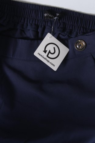 Дамски къс панталон Terranova, Размер L, Цвят Син, Цена 11,29 лв.