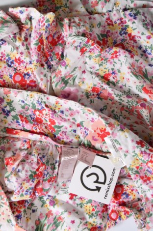 Дамски къс панталон The Garden By H&M, Размер M, Цвят Многоцветен, Цена 19,00 лв.