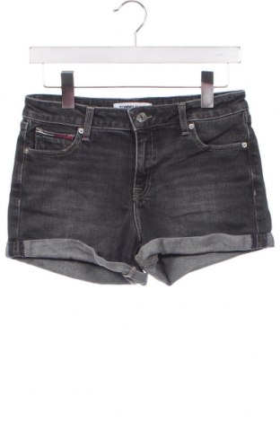 Дамски къс панталон Tommy Jeans, Размер S, Цвят Сив, Цена 34,10 лв.