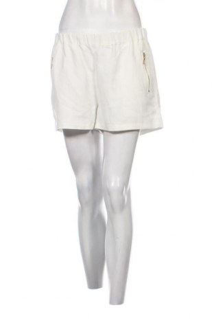 Γυναικείο κοντό παντελόνι Vero Moda, Μέγεθος M, Χρώμα Λευκό, Τιμή 4,95 €
