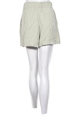Γυναικείο κοντό παντελόνι Vero Moda, Μέγεθος M, Χρώμα Πράσινο, Τιμή 12,37 €