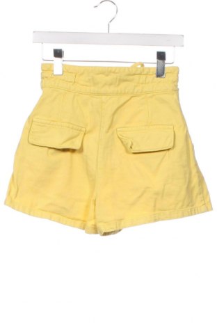 Pantaloni scurți de femei Zara, Mărime XS, Culoare Galben, Preț 51,02 Lei