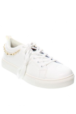 Дамски обувки Lascana, Размер 41, Цвят Бял, Цена 32,86 лв.