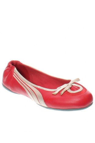 Дамски обувки PUMA, Размер 40, Цвят Червен, Цена 74,29 лв.