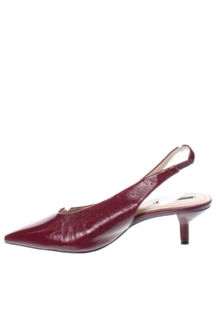 Дамски обувки Zara, Размер 38, Цвят Лилав, Цена 54,22 лв.