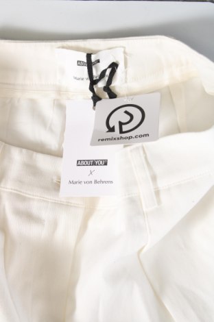 Γυναικείο παντελόνι ABOUT YOU x Marie von Behrens, Μέγεθος XS, Χρώμα Λευκό, Τιμή 105,15 €