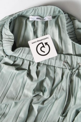 Damenhose About You, Größe M, Farbe Grün, Preis 31,96 €