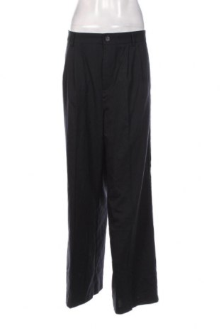 Γυναικείο παντελόνι Bershka, Μέγεθος XL, Χρώμα Μπλέ, Τιμή 16,32 €