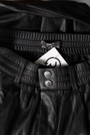 Dámské kalhoty  Bershka, Velikost L, Barva Černá, Cena  116,00 Kč