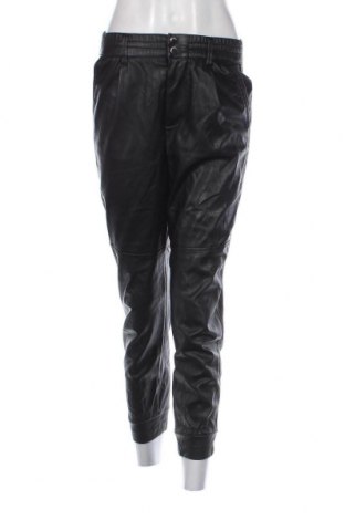 Γυναικείο παντελόνι Bershka, Μέγεθος S, Χρώμα Μαύρο, Τιμή 4,49 €