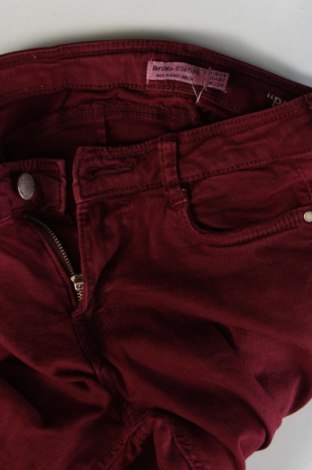 Dámské kalhoty  Bershka, Velikost XS, Barva Červená, Cena  198,00 Kč