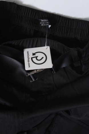 Γυναικείο παντελόνι Bershka, Μέγεθος S, Χρώμα Μαύρο, Τιμή 8,01 €
