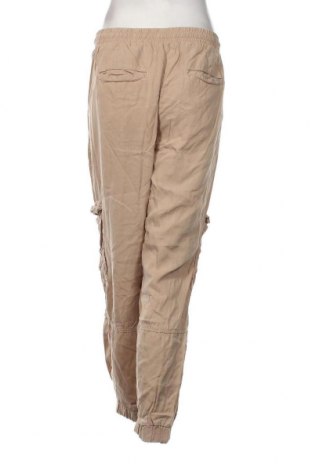 Дамски панталон C&A, Размер L, Цвят Бежов, Цена 13,34 лв.