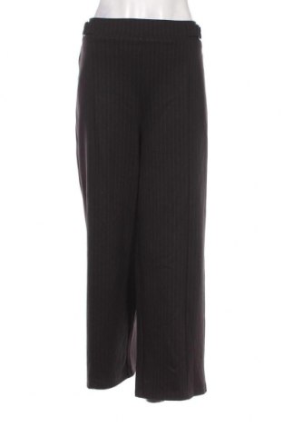 Дамски панталон C&A, Размер XL, Цвят Черен, Цена 10,44 лв.