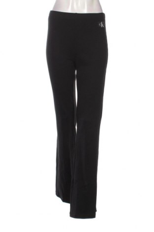 Дамски панталон Calvin Klein Jeans, Размер M, Цвят Черен, Цена 93,50 лв.