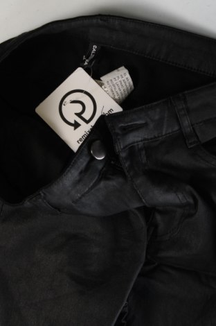 Pantaloni de femei Calzedonia, Mărime S, Culoare Negru, Preț 26,97 Lei