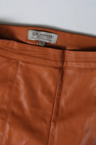 Pantaloni de femei Clockhouse, Mărime XS, Culoare Maro, Preț 42,17 Lei